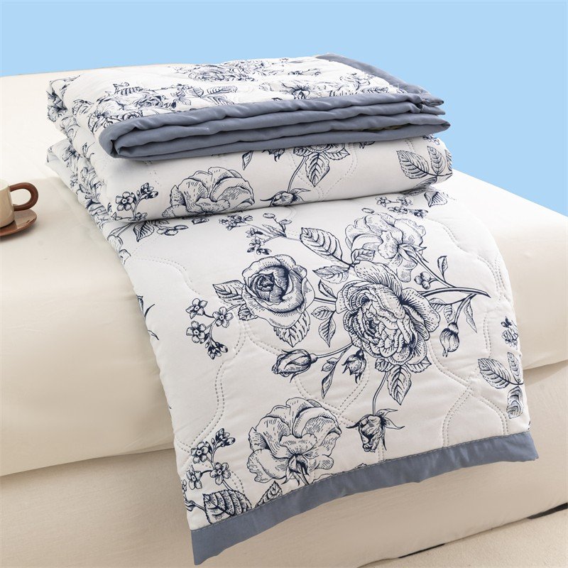 Cooling Summer Quilt, Floral Print