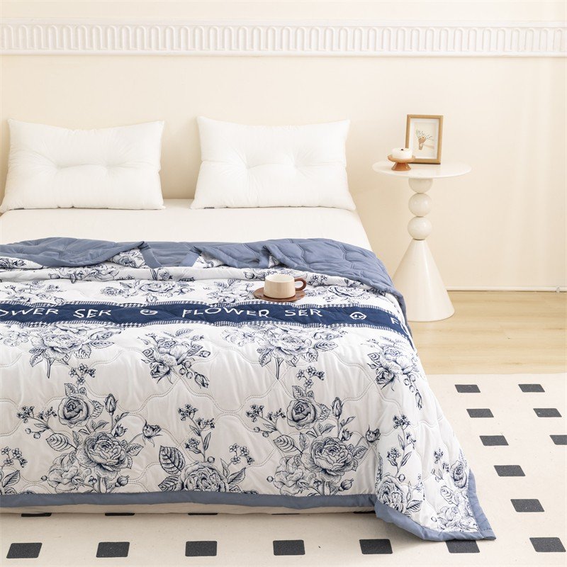 Cooling Summer Quilt, Floral Print